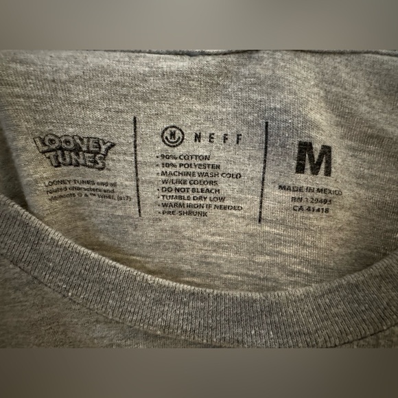 Neff Looney Tunes Toons Shirt Mens M Grey Marvin the Martian Graphic On Back Too - Picture 4 of 4